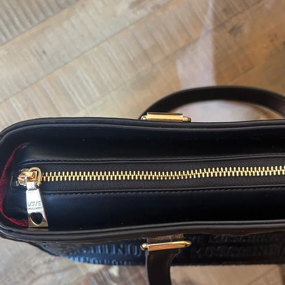 Love Moschino Black Embossed Shoulder Bag - Picture 8 of 16